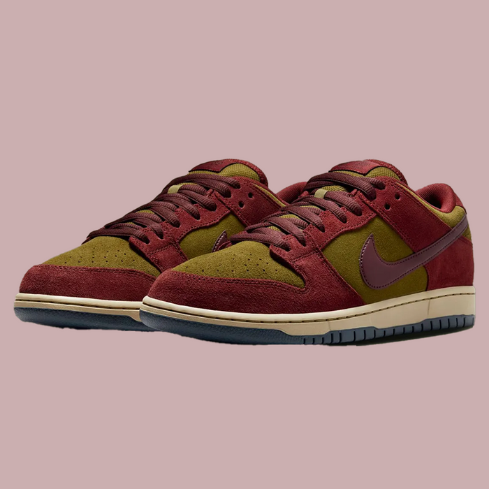 SB Dunk Low Dark Team Red/Olive Flak Delivers Autumn Energy for Summer Sessions