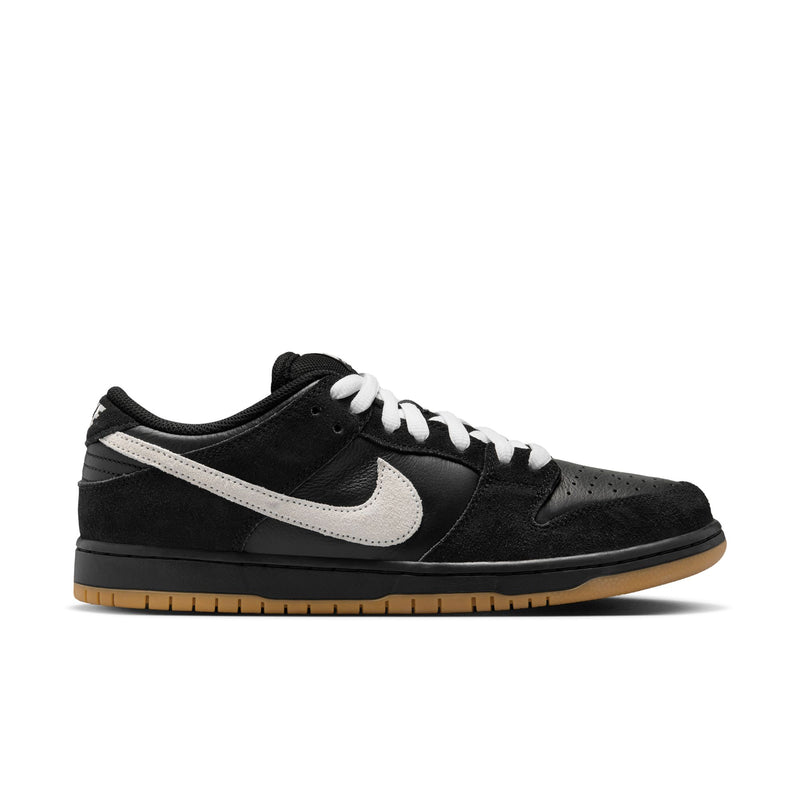 Nike SB Dunk Low Pro - Black/White/Black/Gum