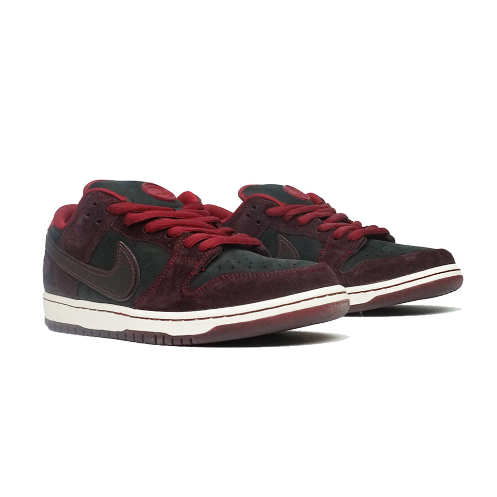 Nike SB Dunk Low Pro "Riot Skateshop" - Mahogany/Team Red