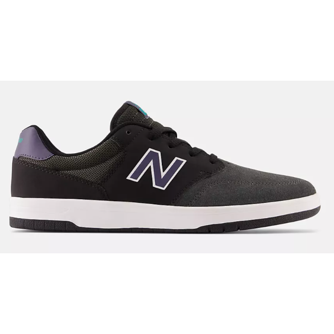 New Balance Numeric 425